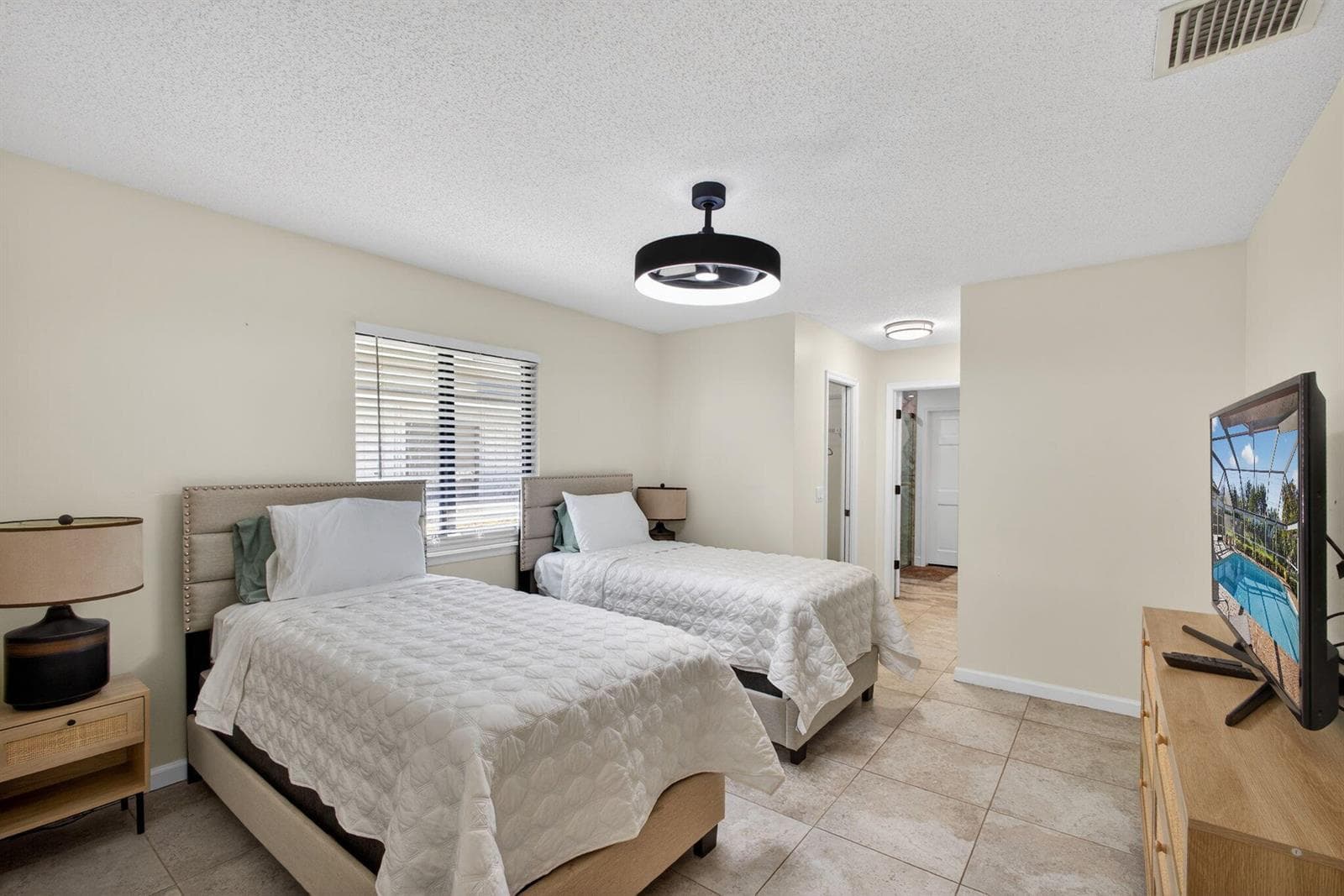 32-web-or-mls-5D1A2230