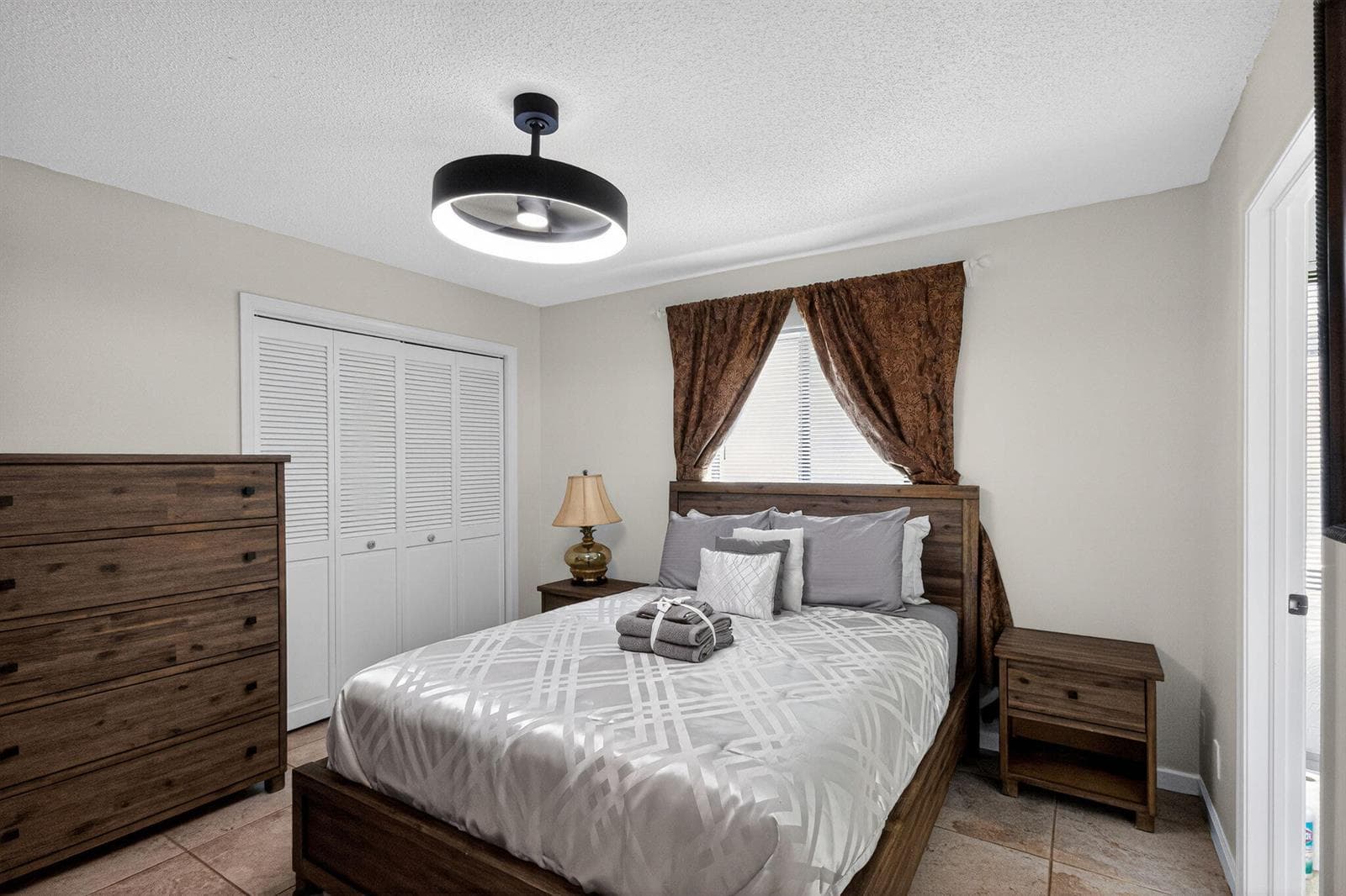 29-web-or-mls-5D1A2214