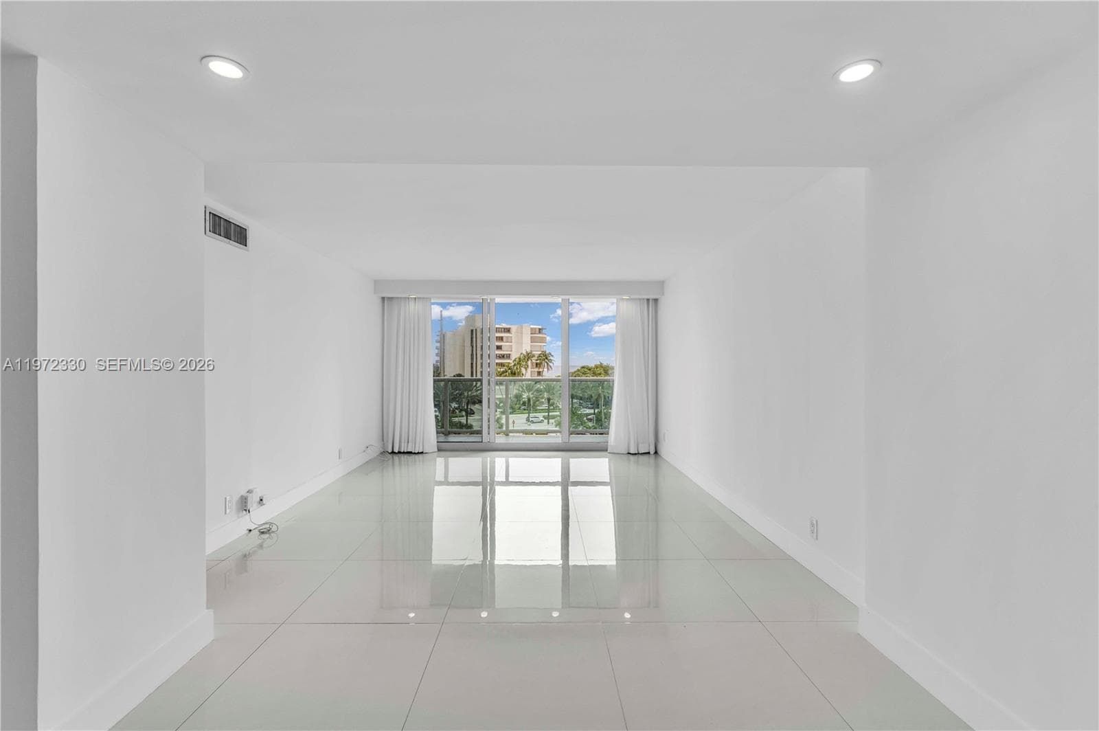 Arlen House East Condo · #508 in Sunny Isles Beach - Photo 2
