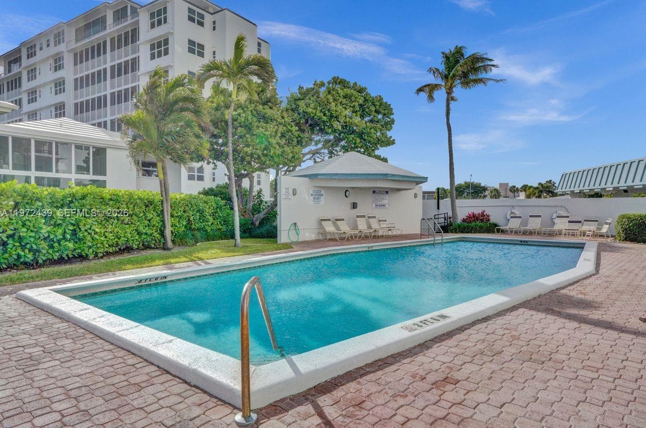 Leisure Towers Condo · #1408 in Lauderdale By The Sea - Photo 34