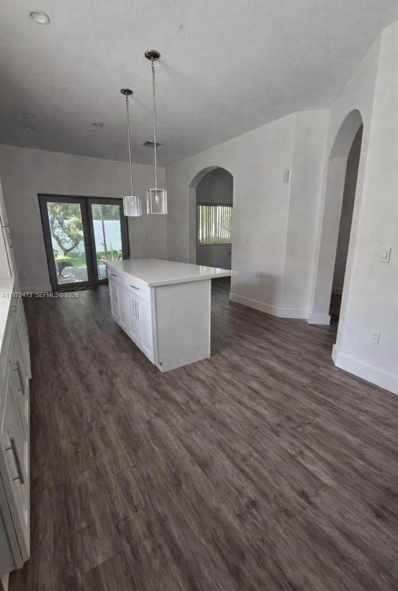 718 SE 12th Ter #. photo 19