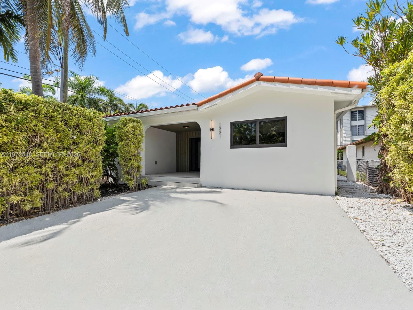 1221 Biarritz Dr photo 56