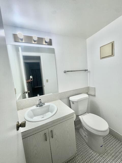 1/2 Bathroom