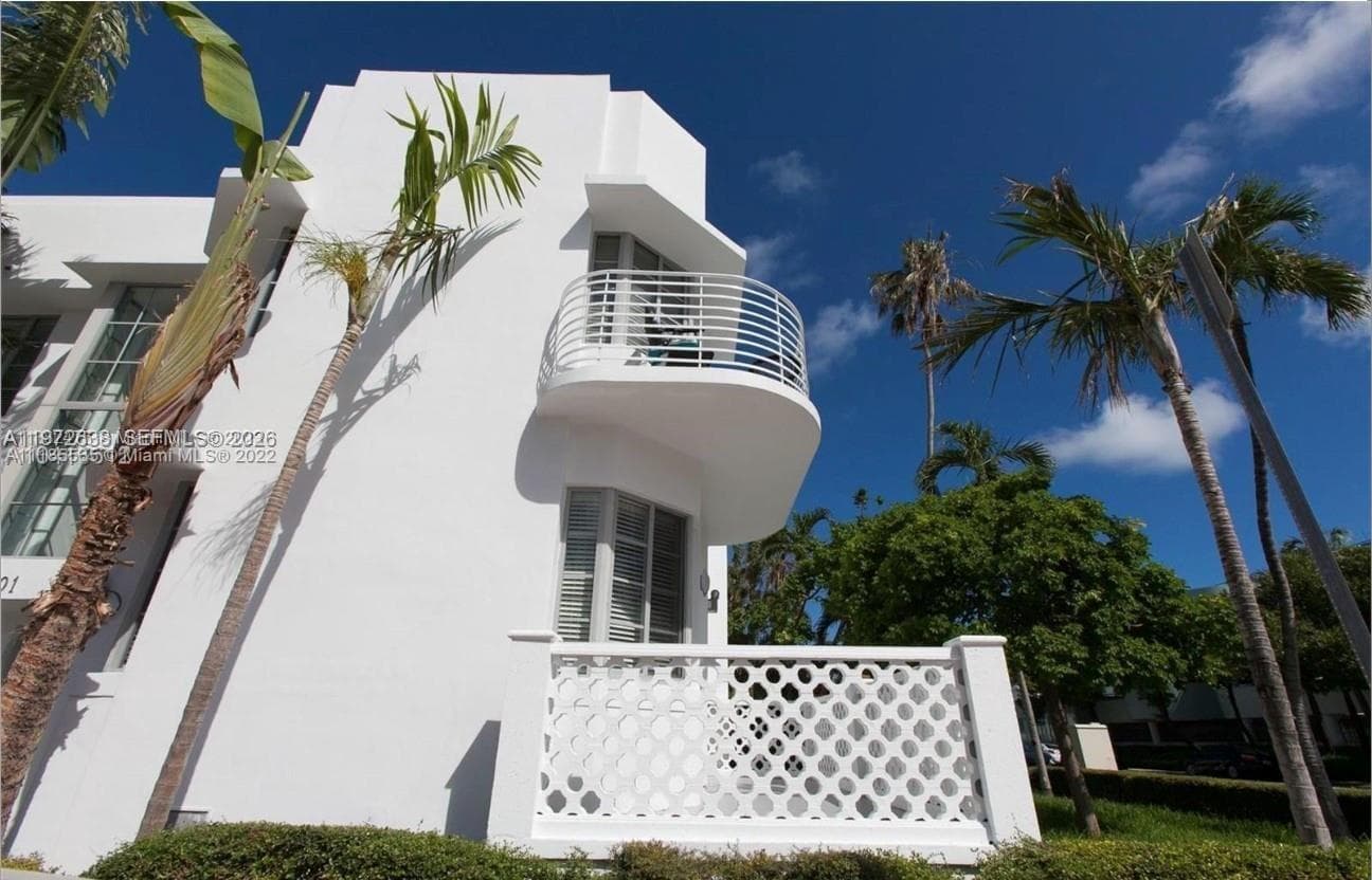 ELEVEN CONDO · #207 in Miami Beach - Photo 2