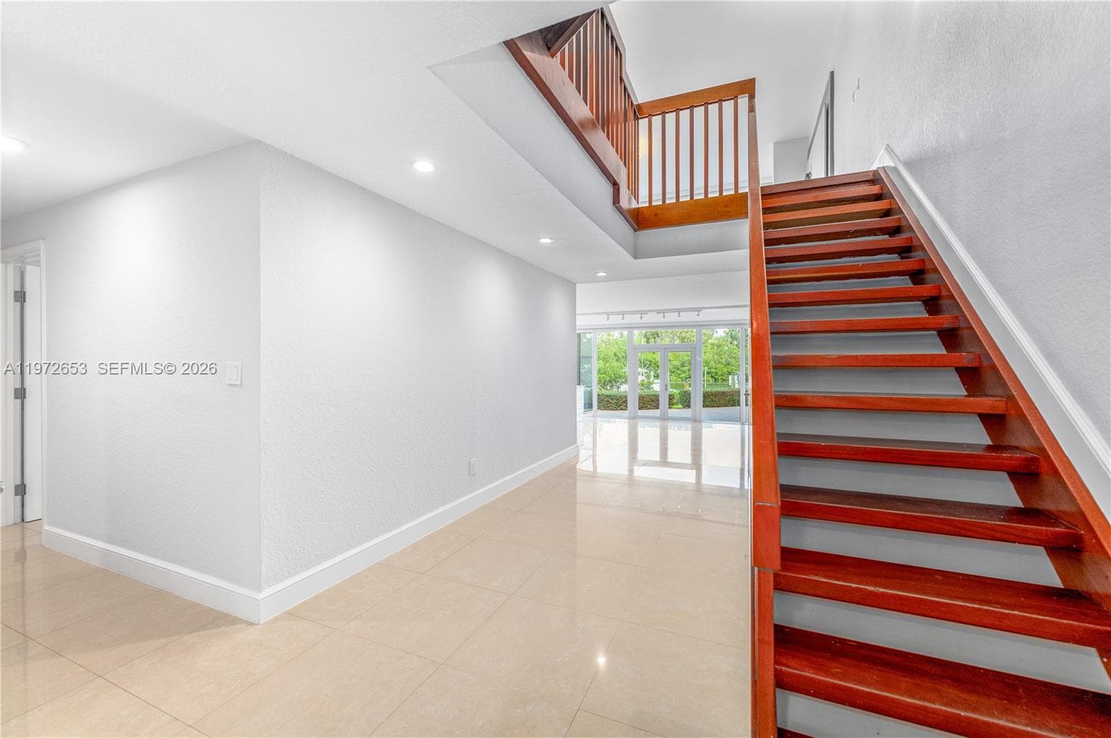 5990 Paradise Point Dr photo 23