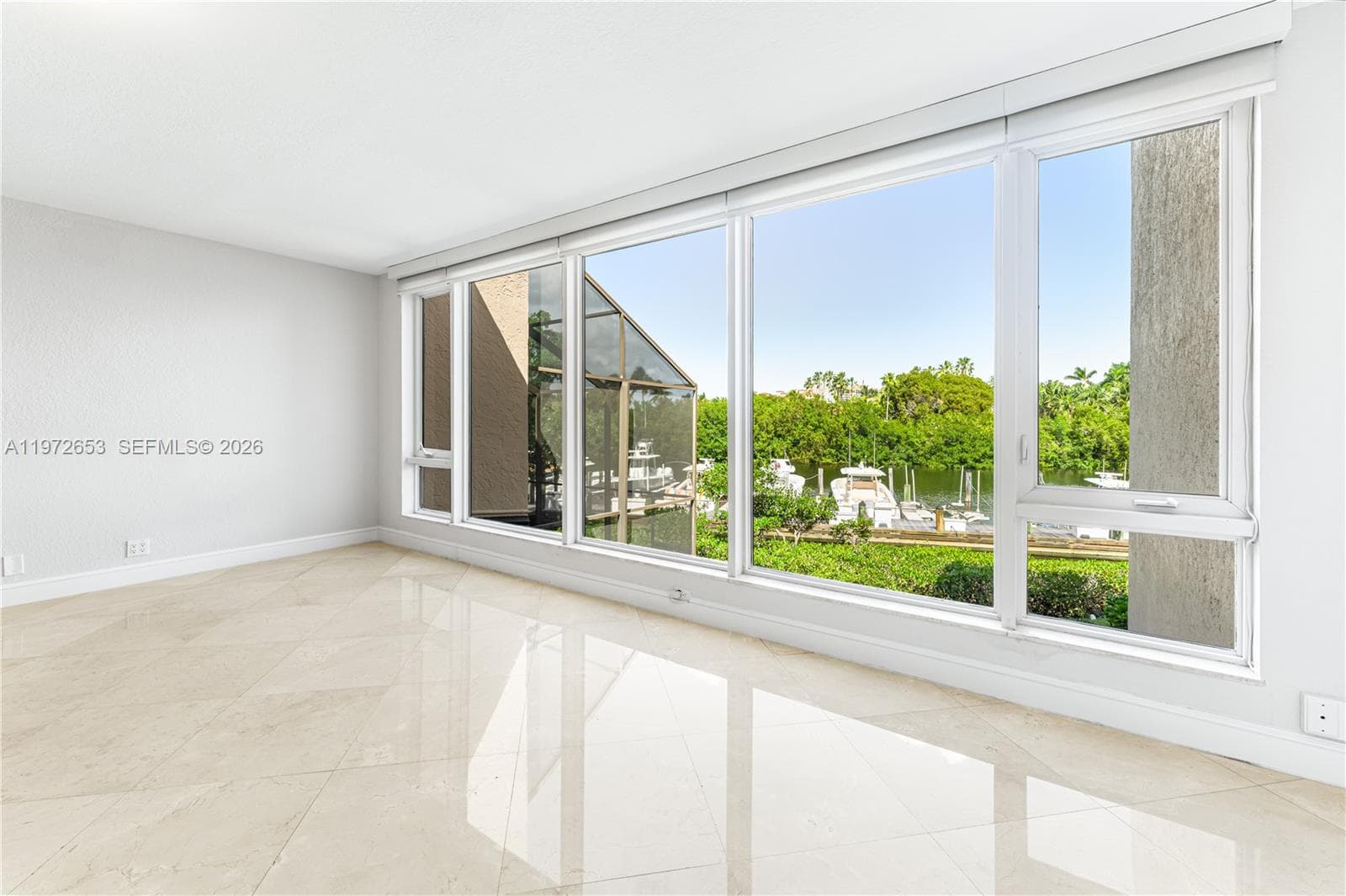 5990 Paradise Point Dr photo 32