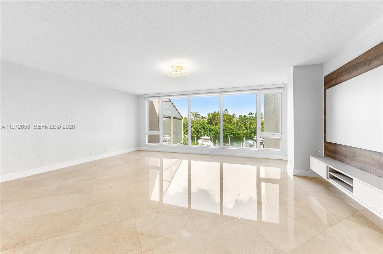 5990 Paradise Point Dr photo 31
