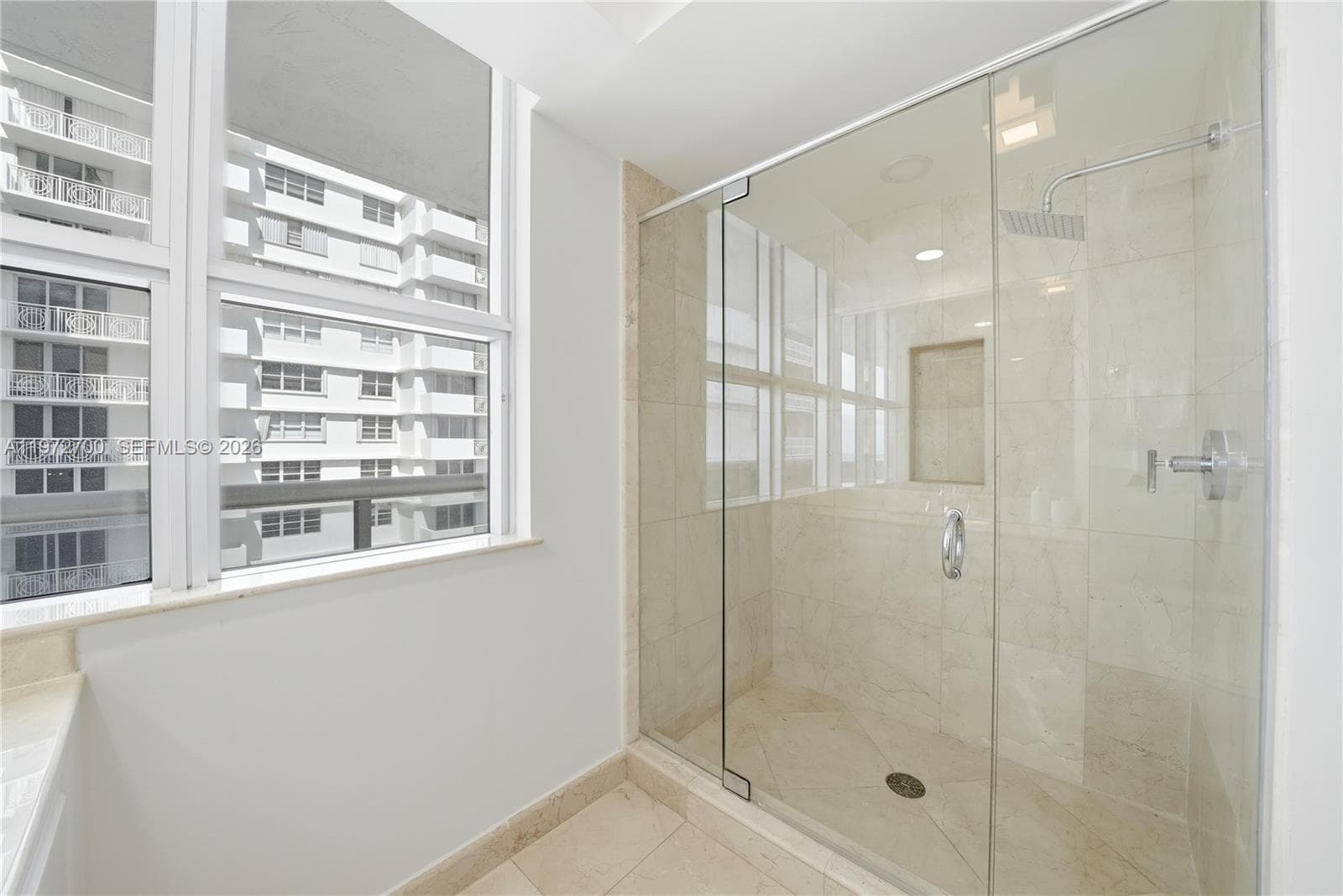 VILLA DI MARE CONDO · #700 in Miami Beach - Photo 13