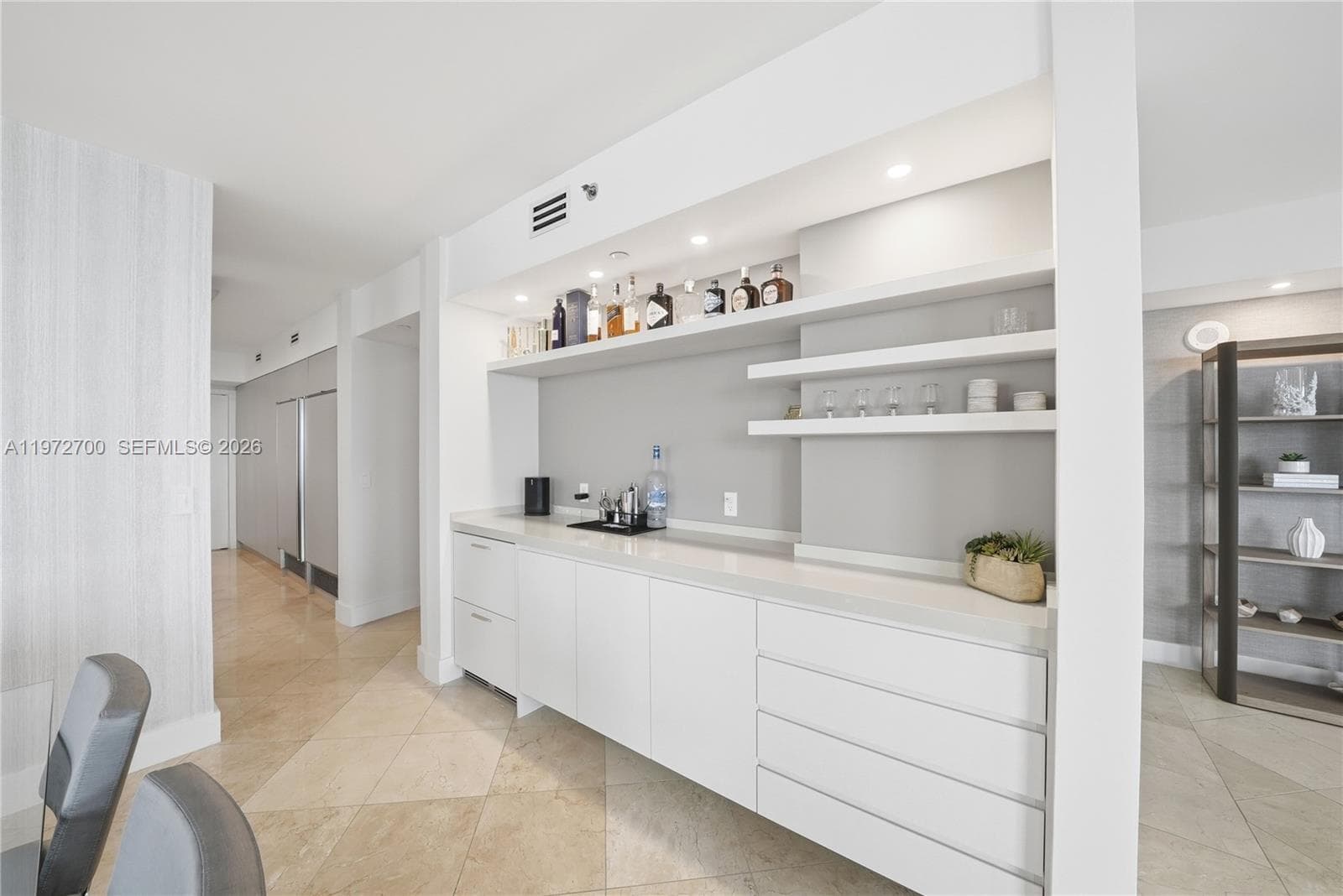 VILLA DI MARE CONDO · #700 in Miami Beach - Photo 5
