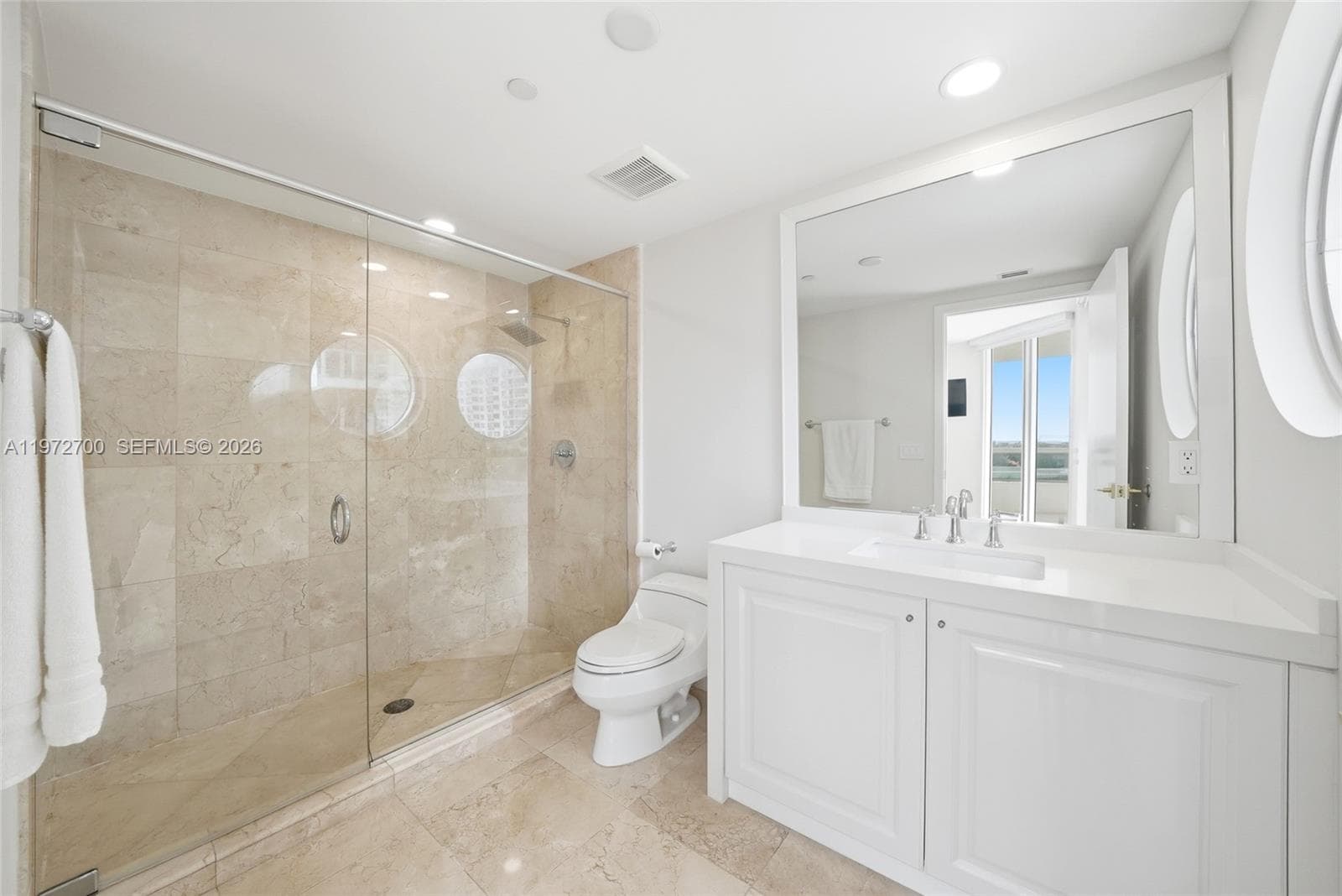VILLA DI MARE CONDO · #700 in Miami Beach - Photo 20
