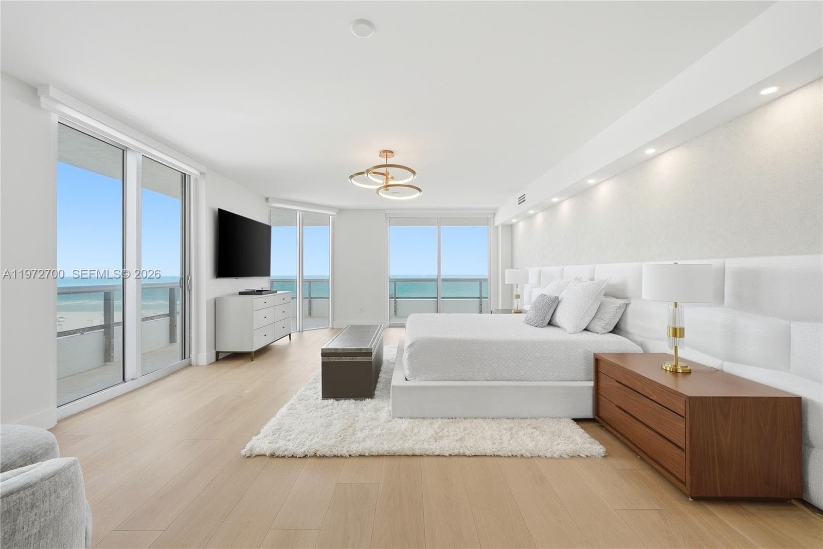 VILLA DI MARE CONDO · #700 in Miami Beach - Photo 9
