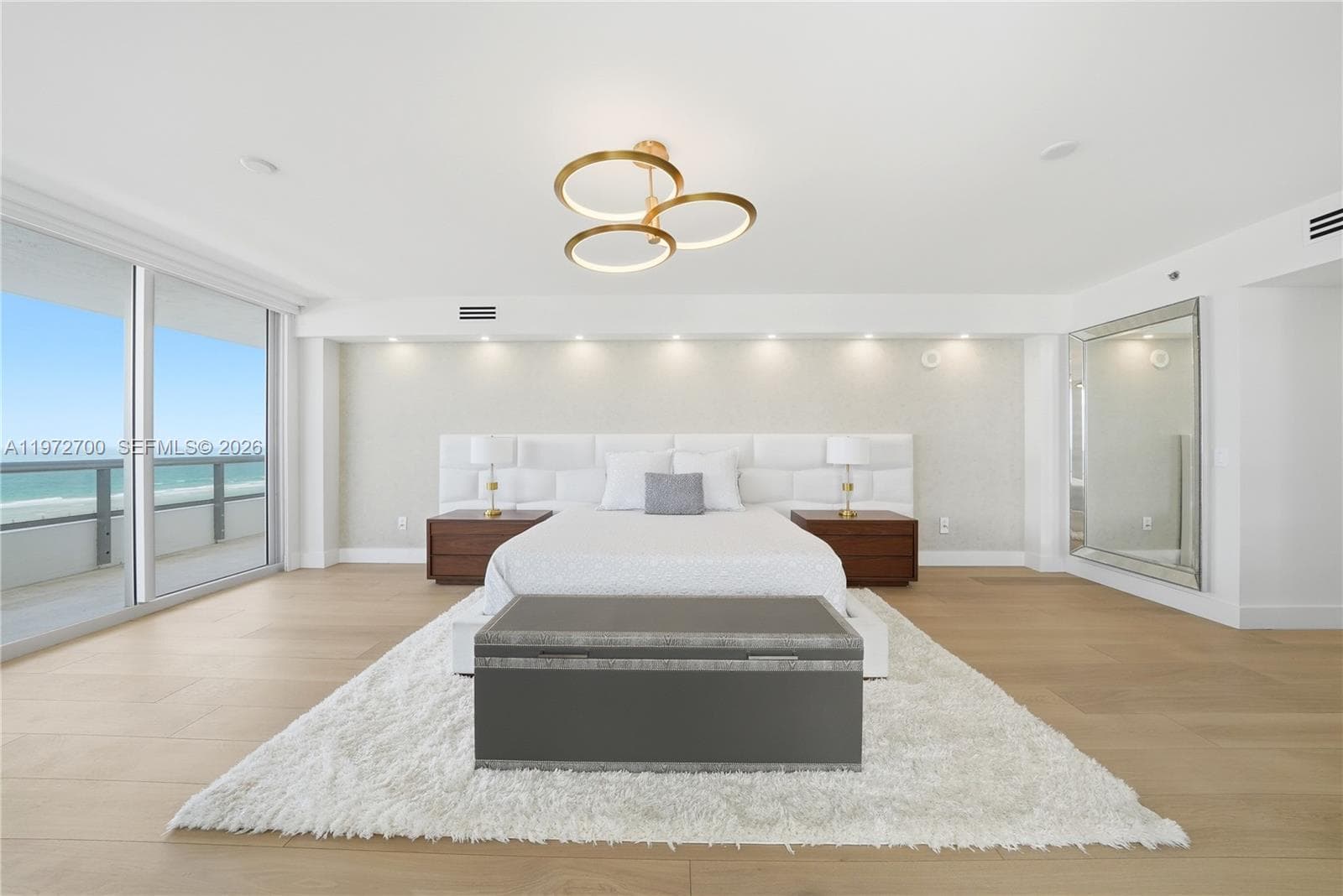 VILLA DI MARE CONDO · #700 in Miami Beach - Photo 10