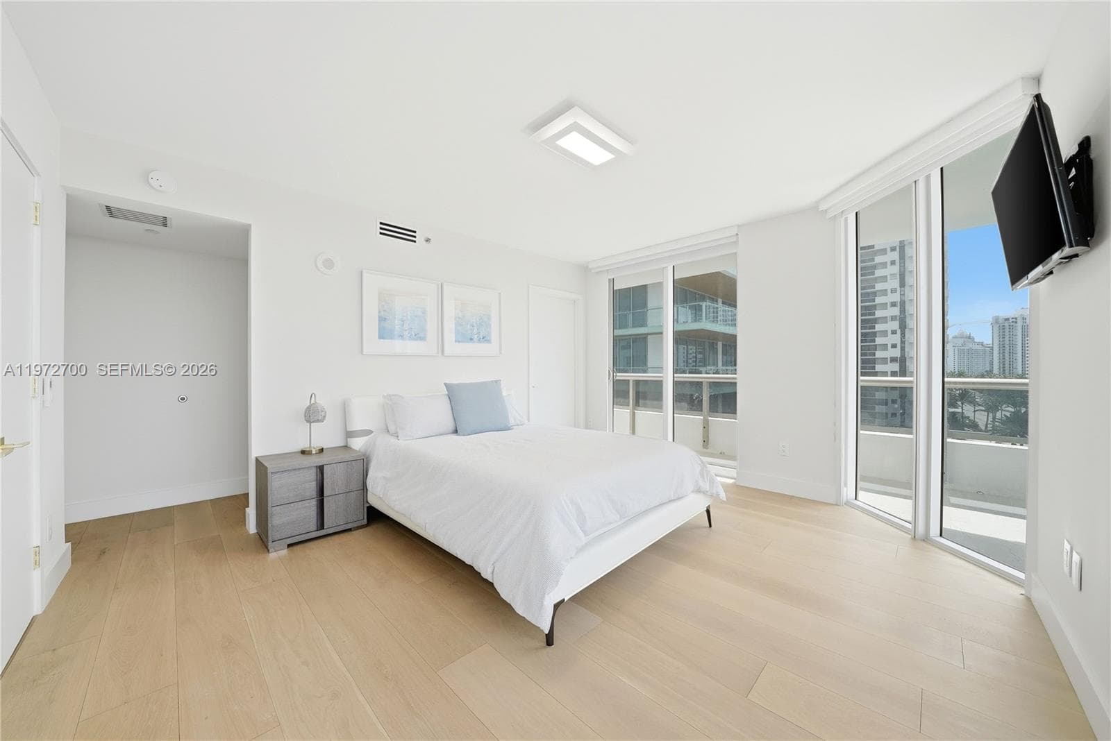 VILLA DI MARE CONDO · #700 in Miami Beach - Photo 19