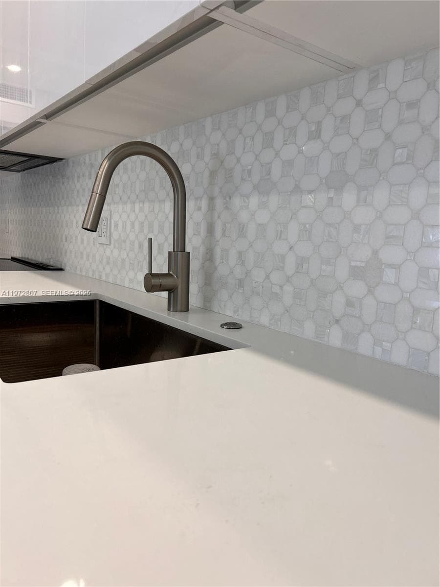 KEYSTONE GARDENS CONDO · #201 in North Miami - Photo 6