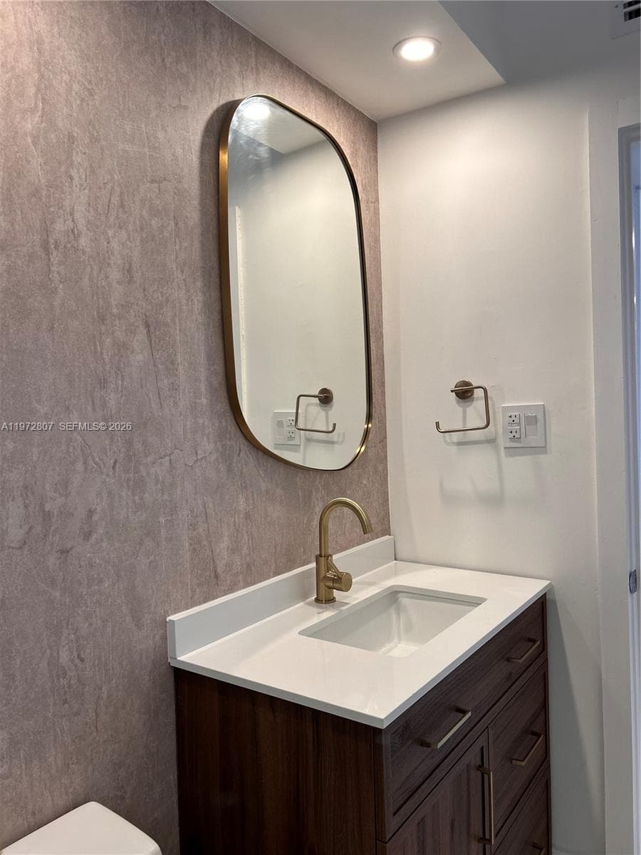 KEYSTONE GARDENS CONDO · #201 in North Miami - Photo 20