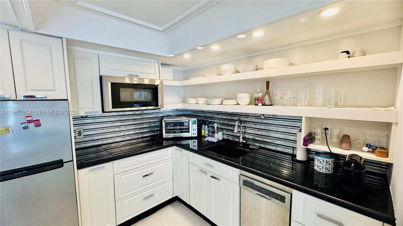 PARC PLAZA CONDO · #11F in Miami Beach - Photo 11