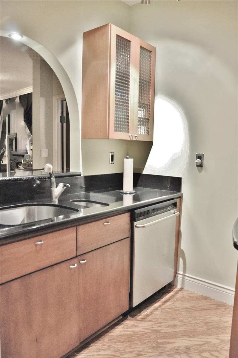 Kitchen has Reverse Osmosis from Sink to Refrigerator