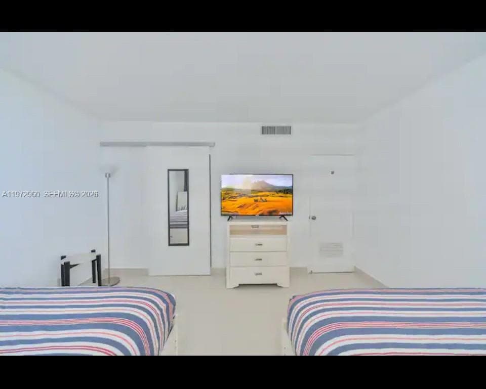 SIAN CONDO · #7L in Hollywood - Photo 18