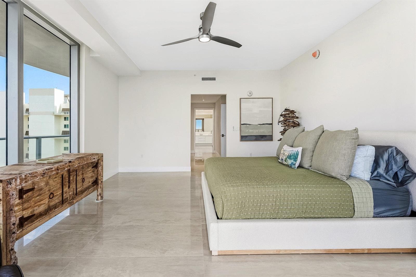 020-3100NorthOceanDrive-1702P-RivieraBea
