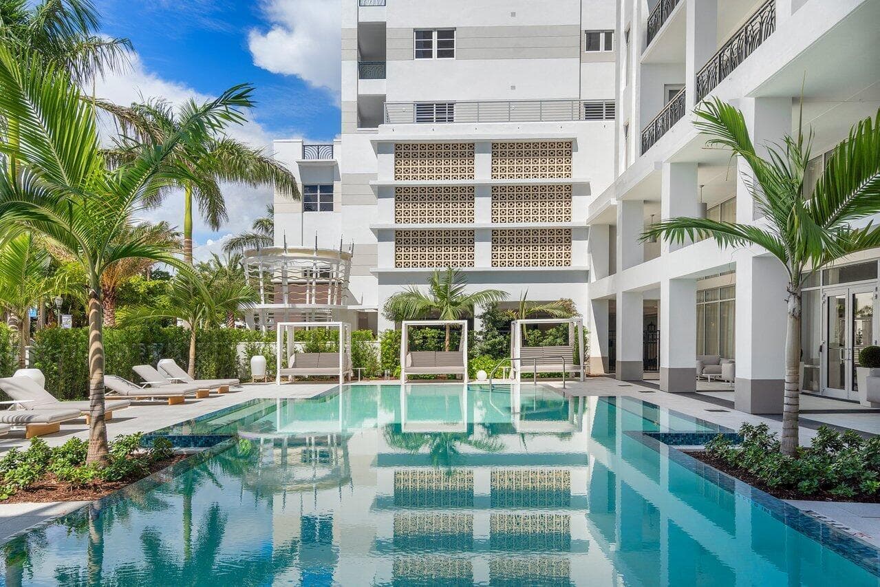 6 Pool