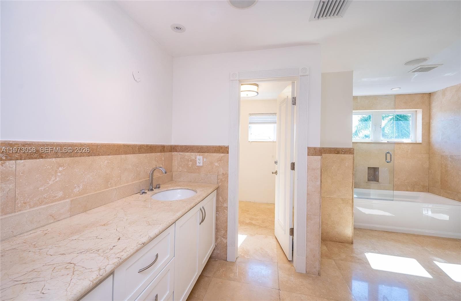 541 S Mashta Dr photo 16