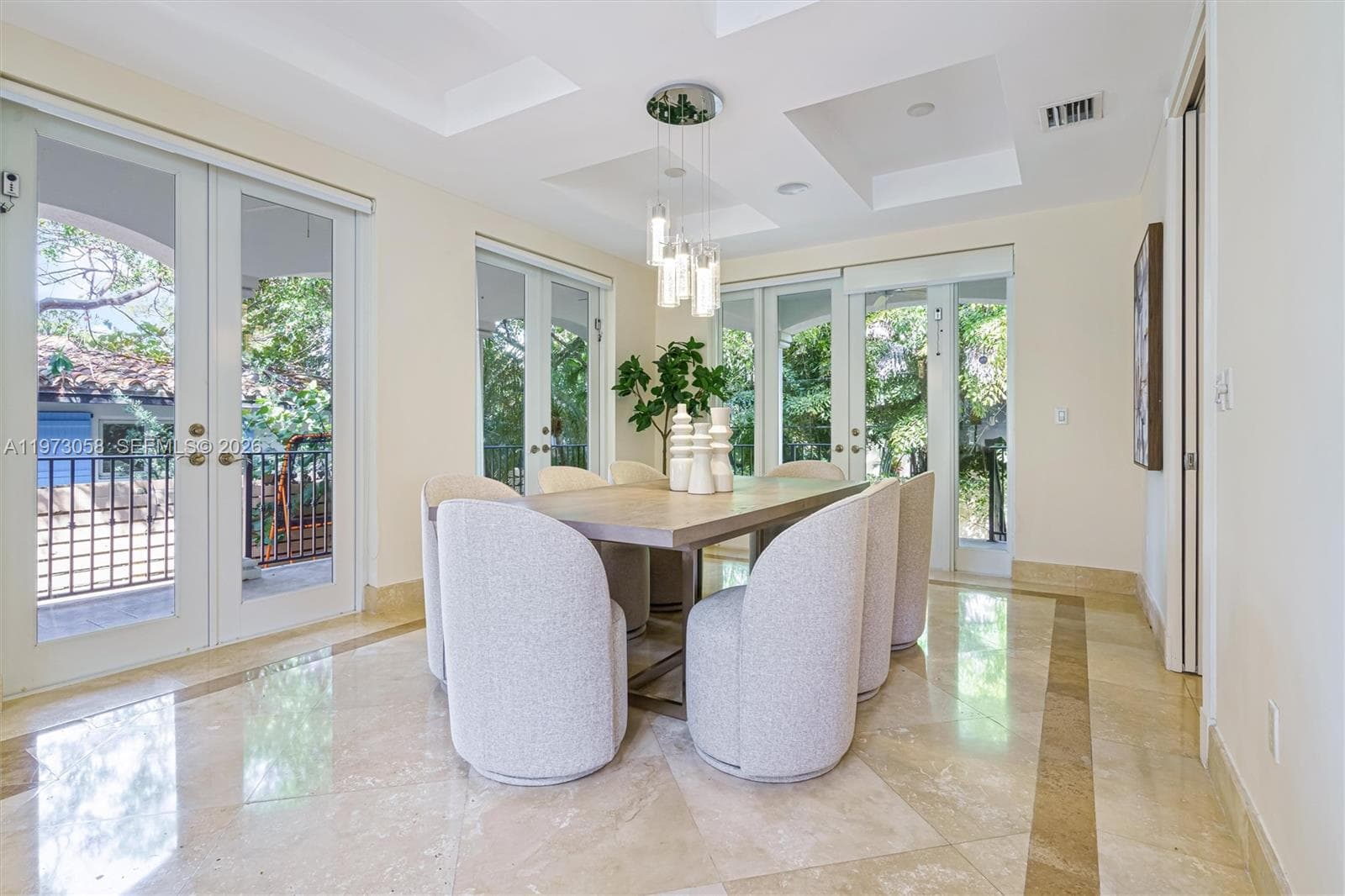 541 S Mashta Dr photo 8