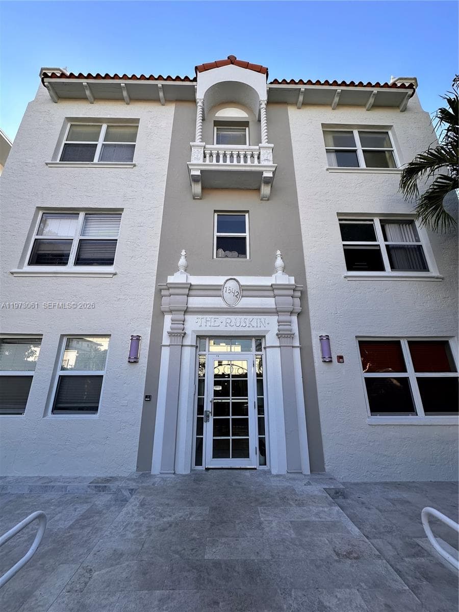 THE RUSKIN CONDO · #107 in Miami Beach - Photo 22