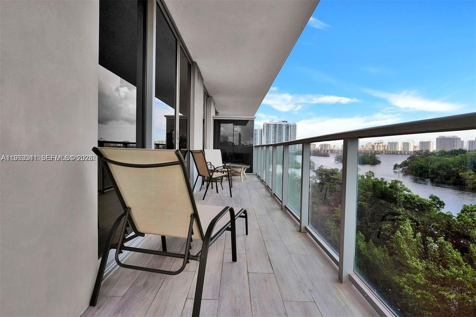 THE HARBOUR SOUTH CONDO · #421 in North Miami Beach - Photo 2