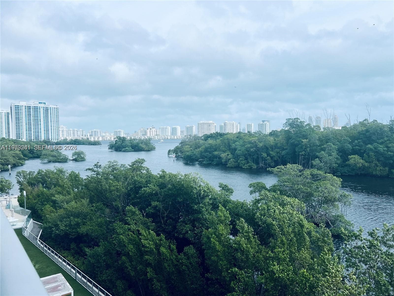 THE HARBOUR SOUTH CONDO · #421 in North Miami Beach - Photo 3