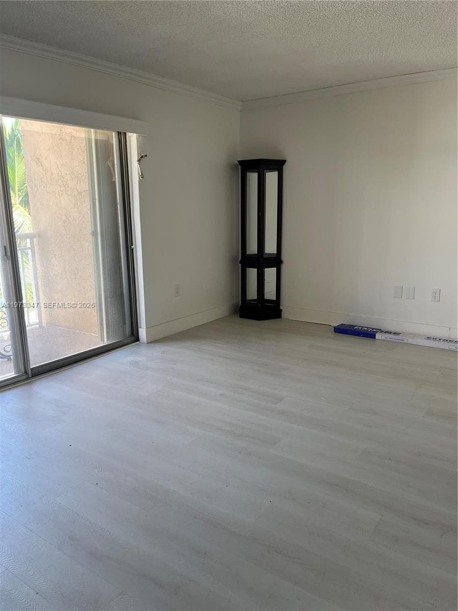 Florence Condo · #202 in North Miami Beach - Photo 12
