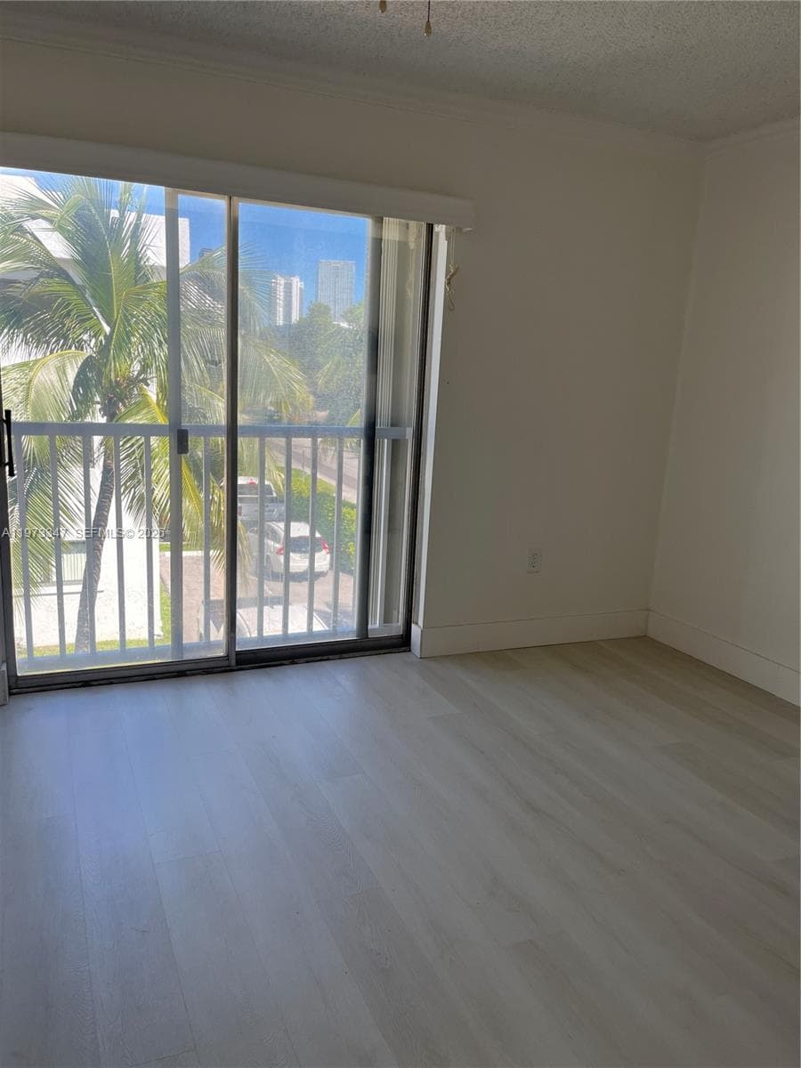 Florence Condo · #202 in North Miami Beach - Photo 7