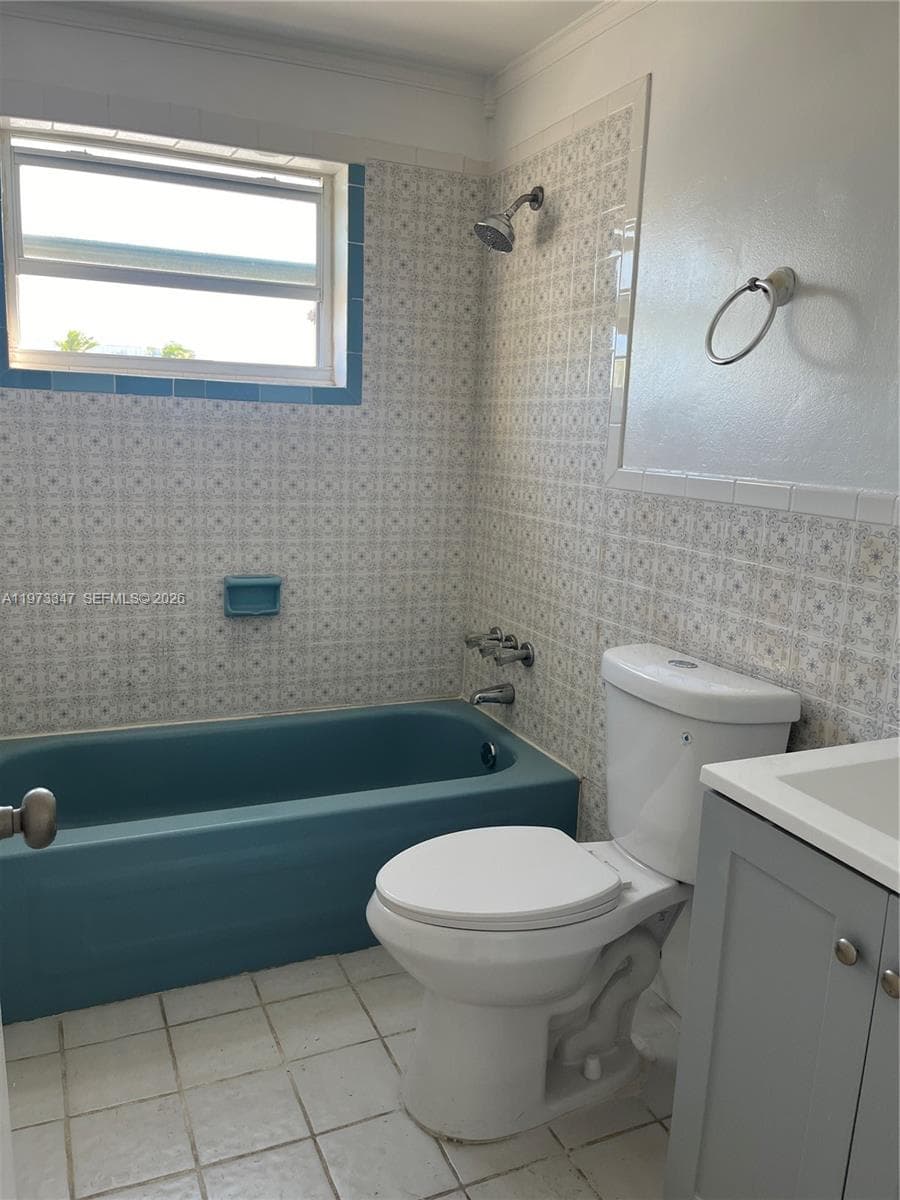 Florence Condo · #202 in North Miami Beach - Photo 4