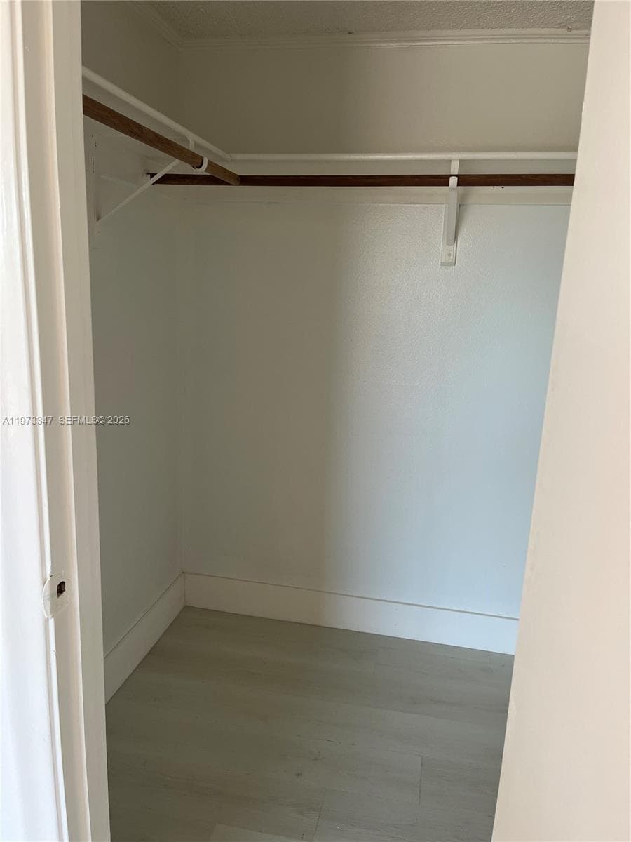 Florence Condo · #202 in North Miami Beach - Photo 8