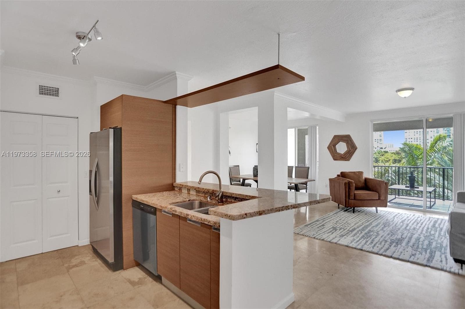 Porto Bellagio · #1501 in Sunny Isles Beach - Photo 32