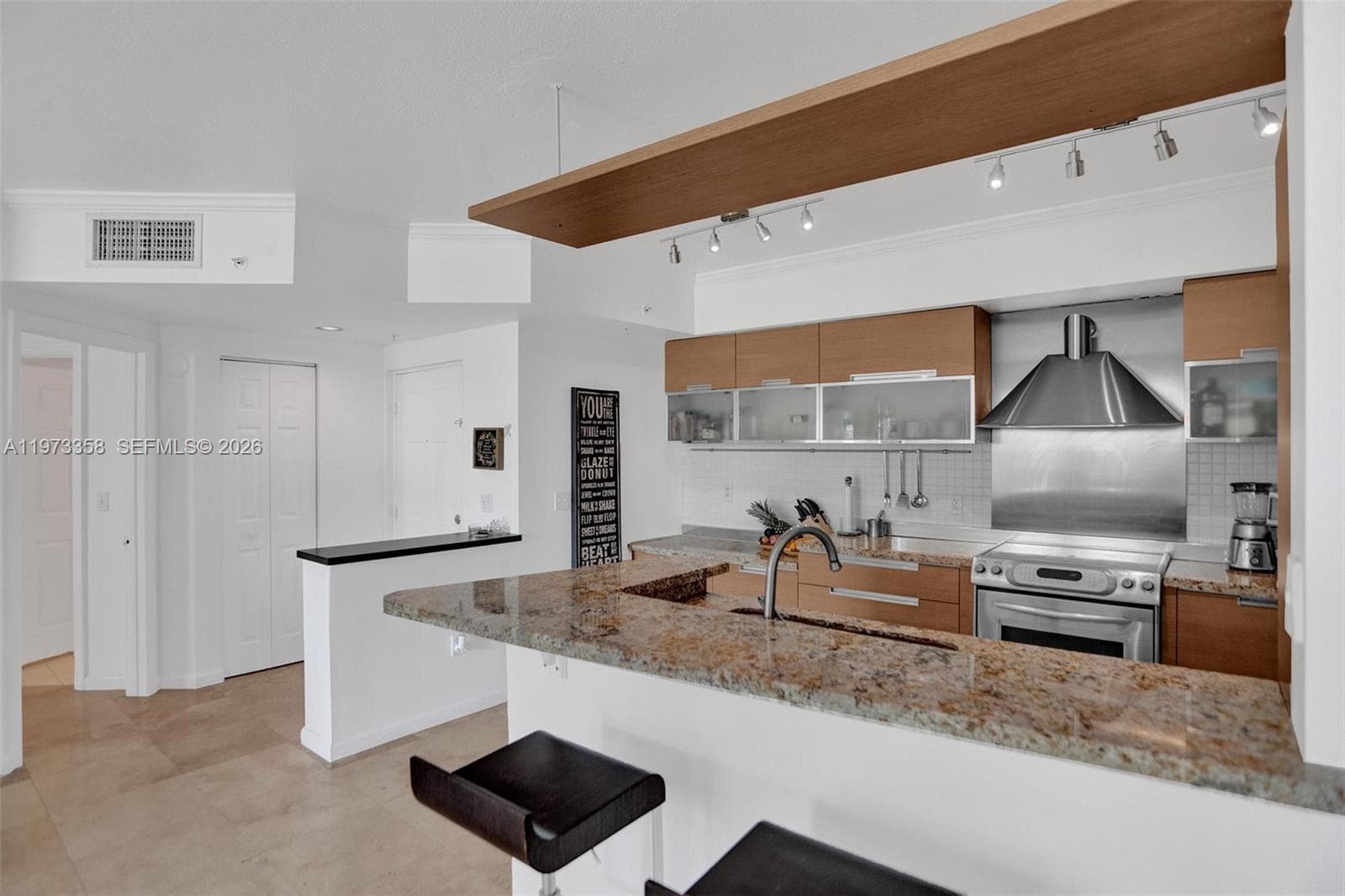 Porto Bellagio · #1501 in Sunny Isles Beach - Photo 30
