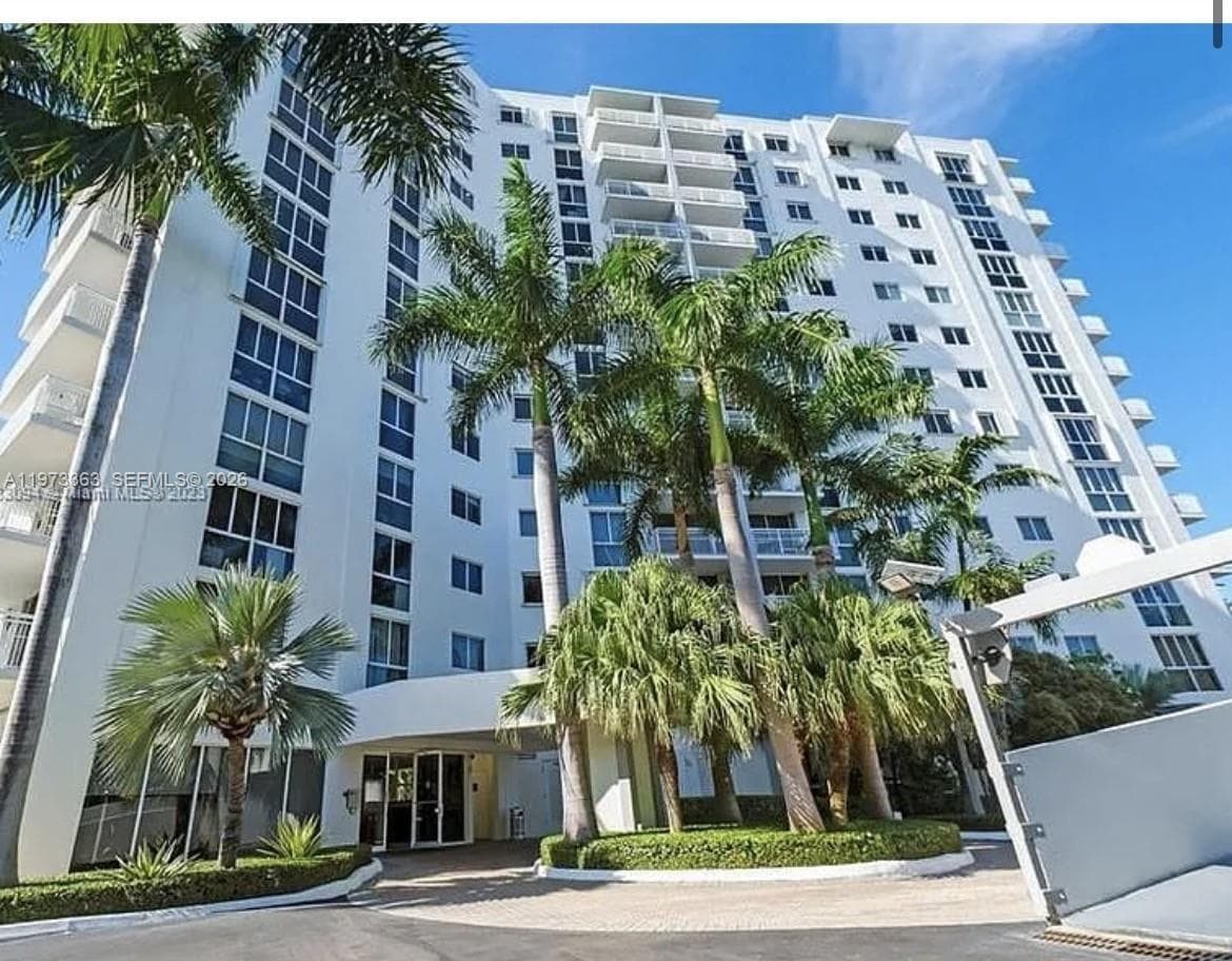 WEST BAY PLAZA CONDO · #G-08 in Miami Beach - Photo 1