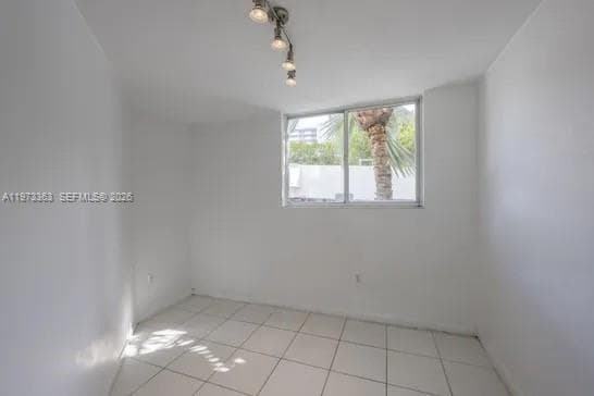 WEST BAY PLAZA CONDO · #G-08 in Miami Beach - Photo 5