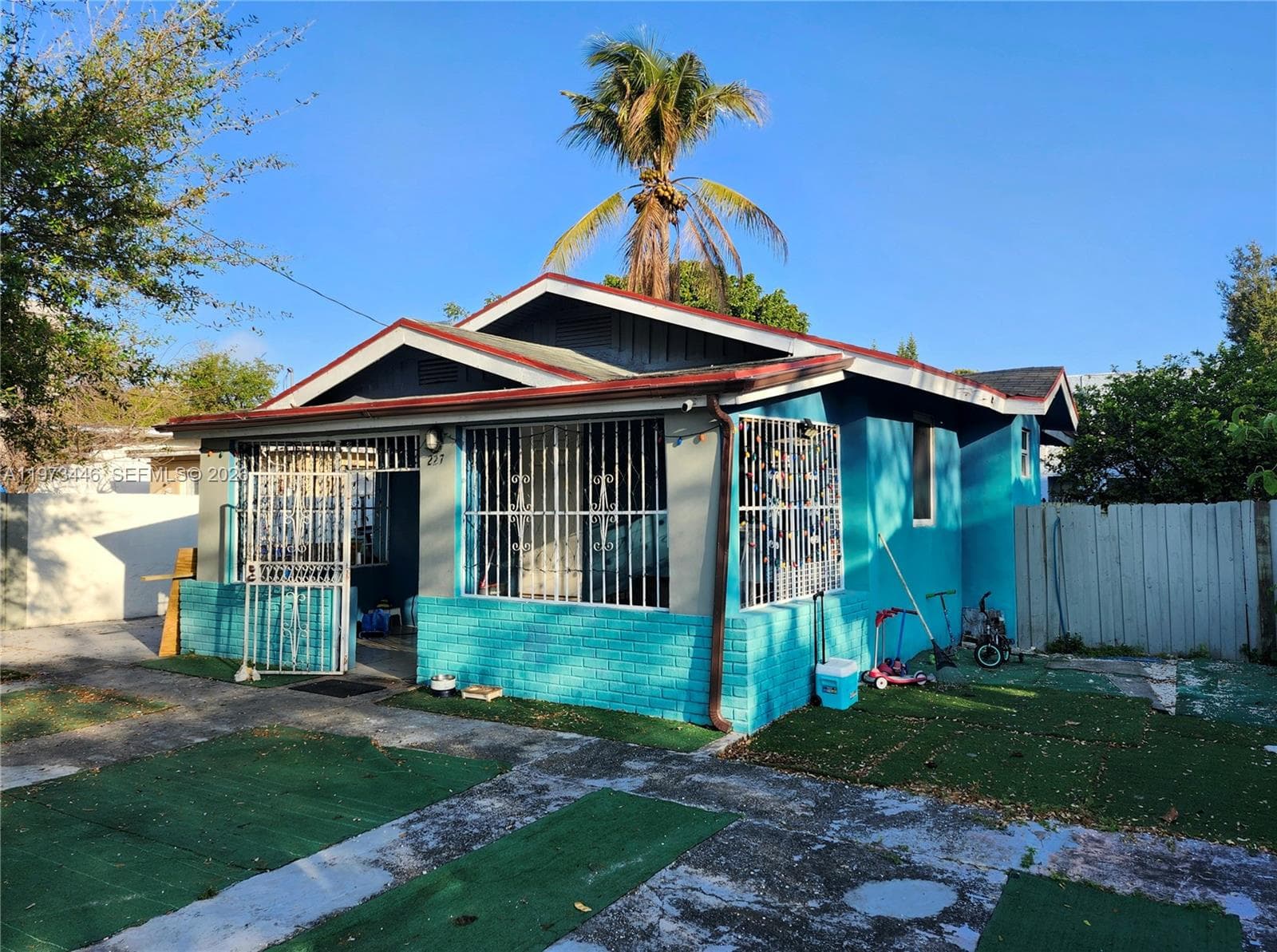 227 NW 33rd St photo 3