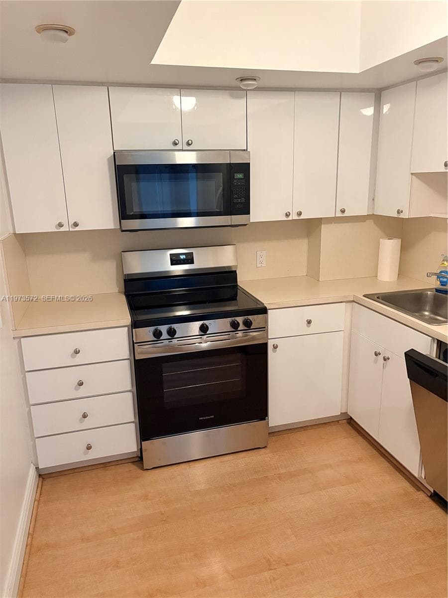 Arlen House East · #217 in Sunny Isles Beach - Photo 5