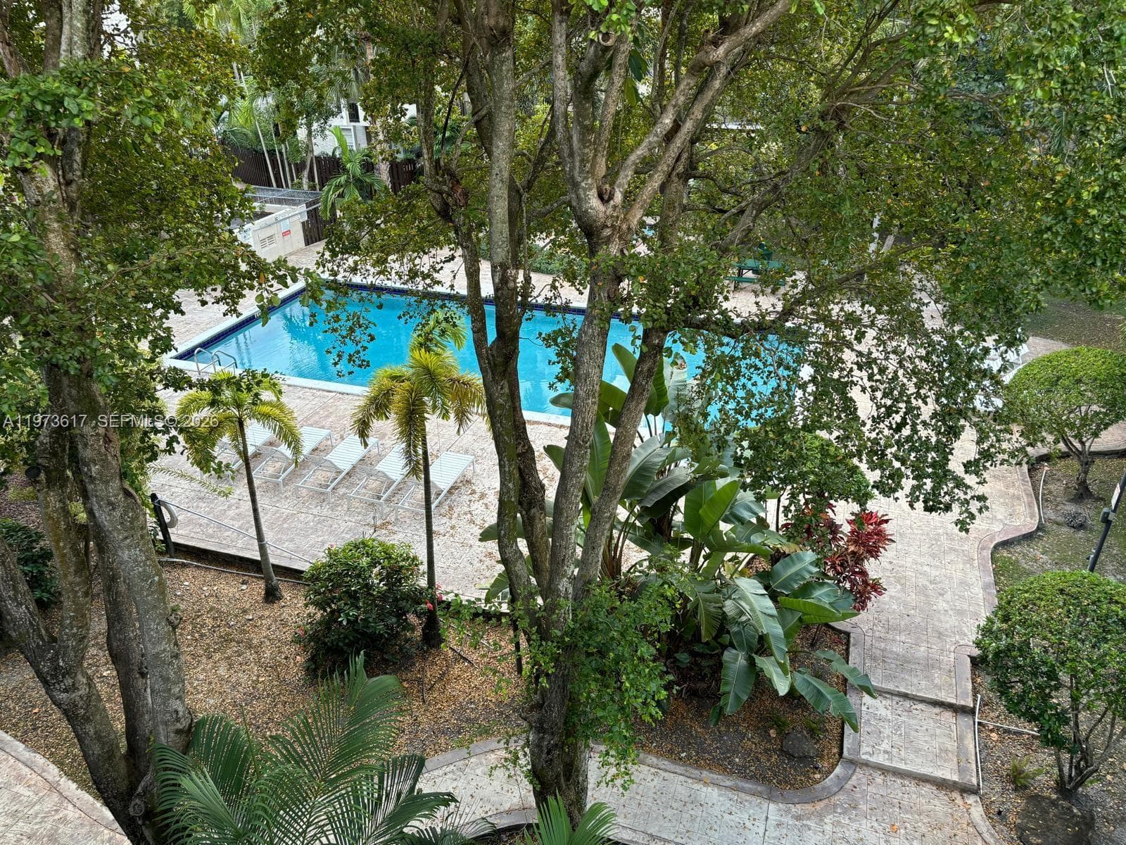 Dadeland Grove Condo · #C407 in Pinecrest - Photo 9