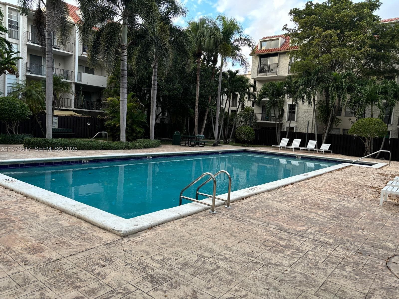 Dadeland Grove Condo · #C407 in Pinecrest - Photo 10