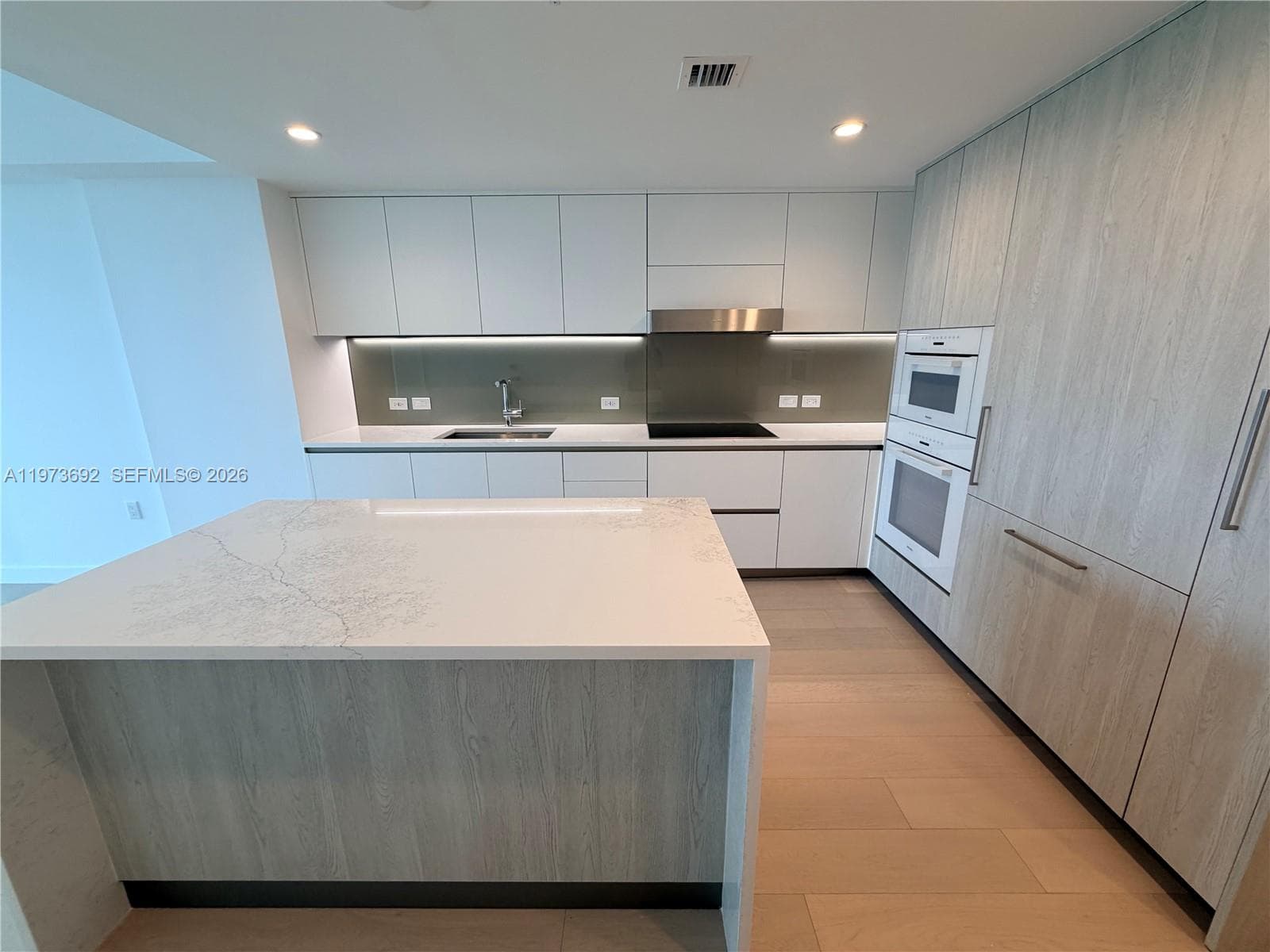 La Baia North · #307 in Bay Harbor Islands - Photo 6