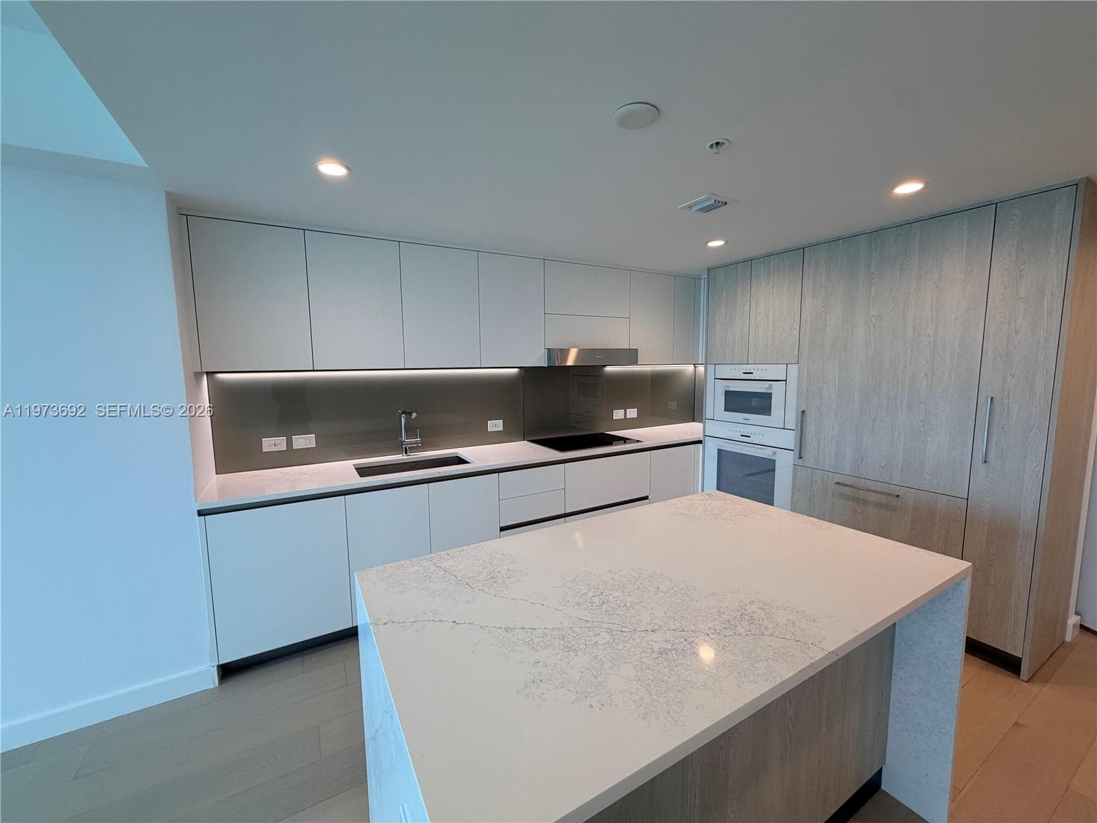 La Baia North · #307 in Bay Harbor Islands - Photo 5