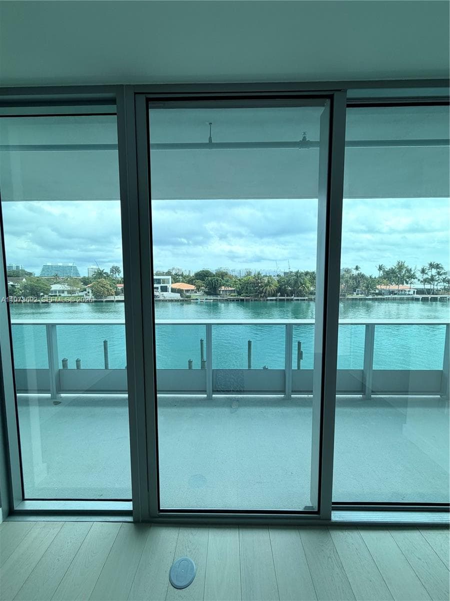 La Baia North · #307 in Bay Harbor Islands - Photo 11
