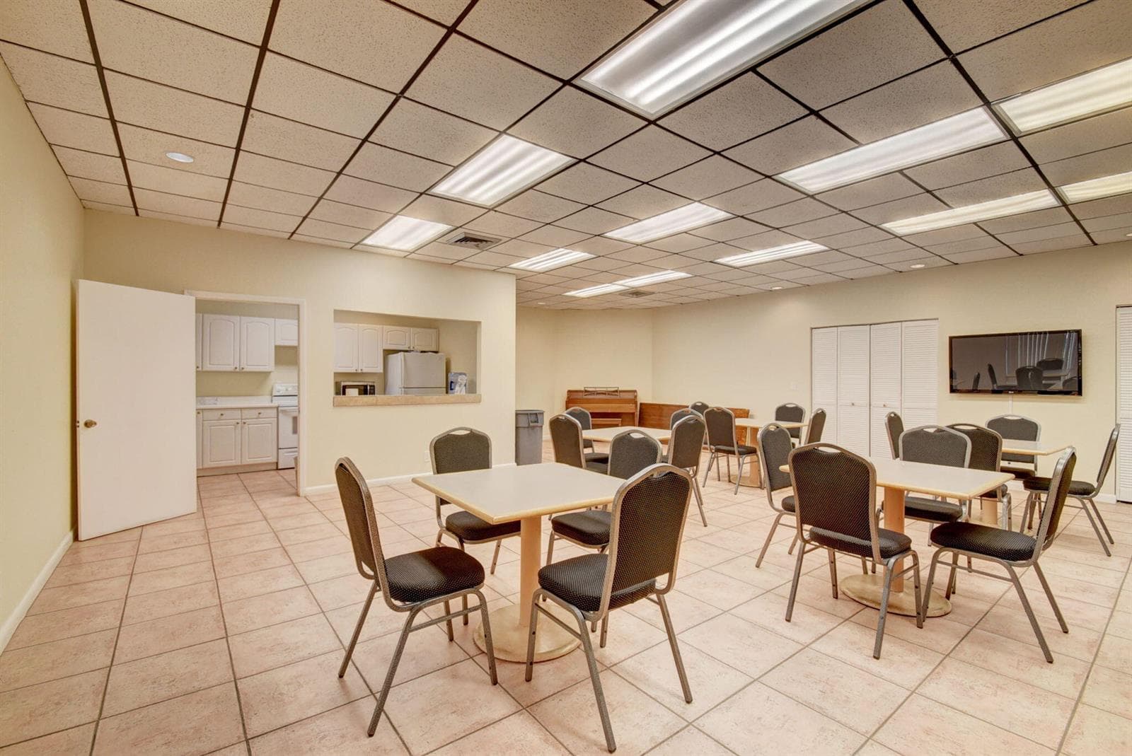 57-web-or-mls-Delray Racquet Club (15)