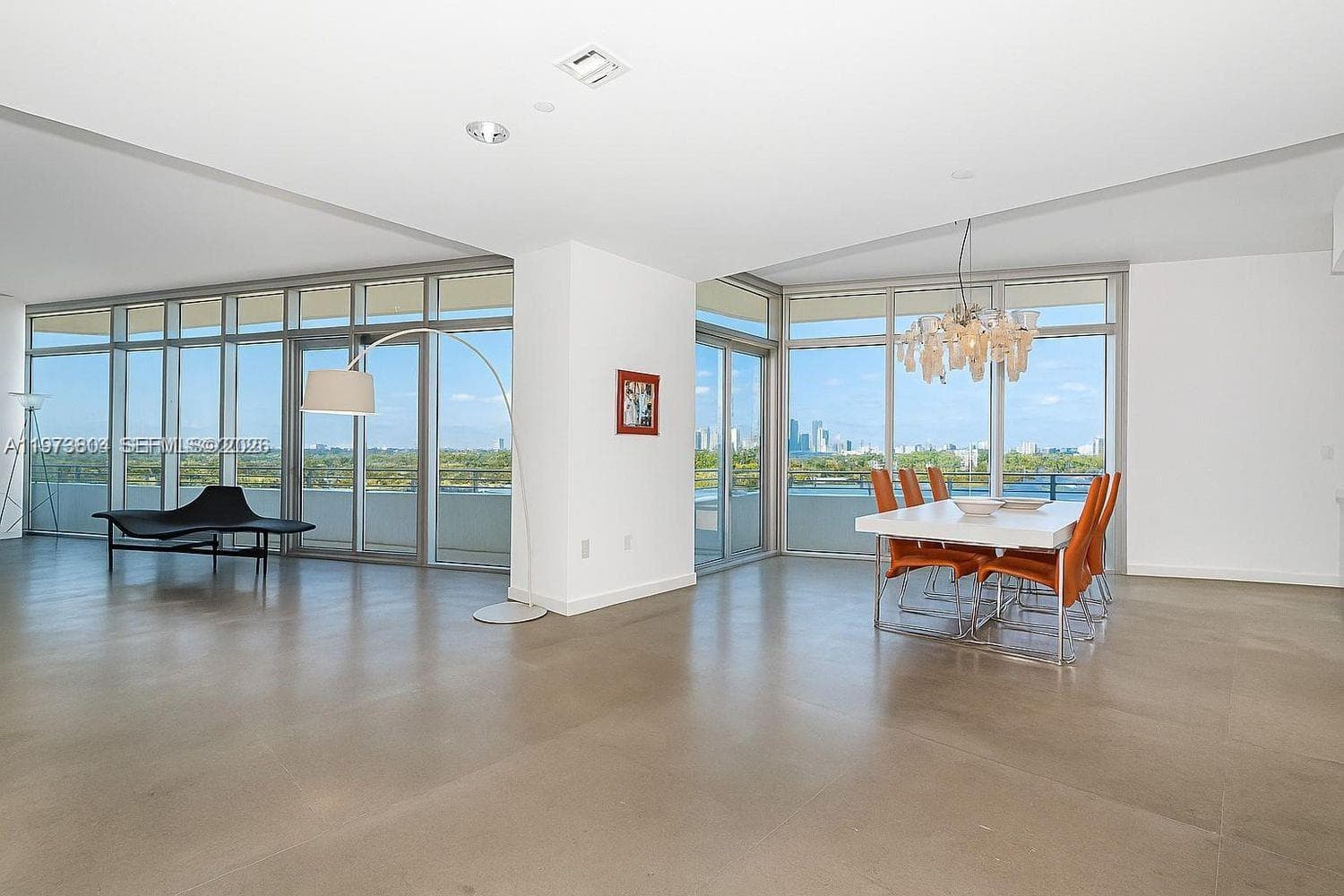 GORLIN AT AQUA CONDO · #702 in Miami Beach - Photo 2