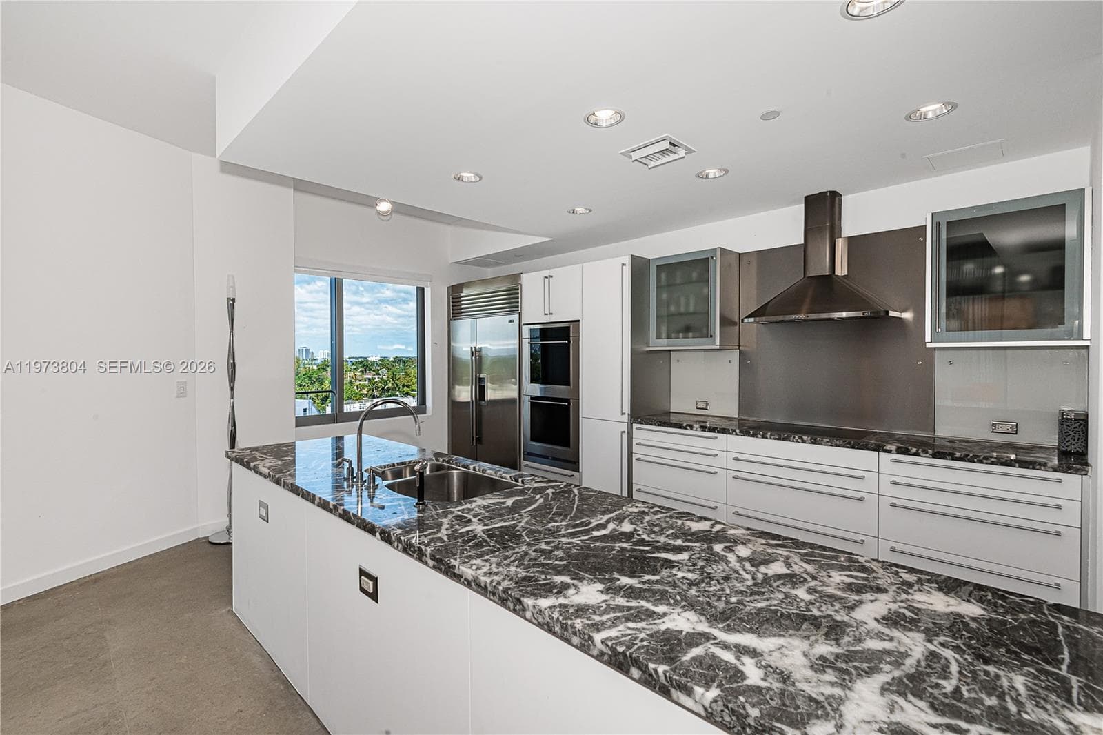 GORLIN AT AQUA CONDO · #702 in Miami Beach - Photo 10