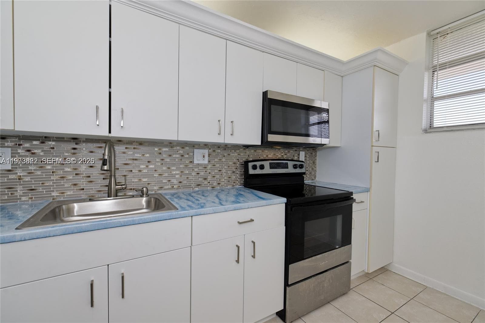 ISLAND SHORES CONDO · #806 in North Miami Beach - Photo 11
