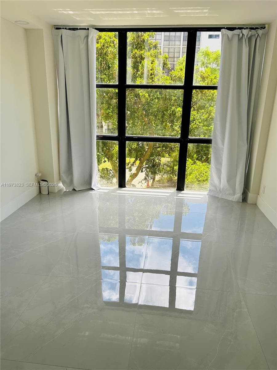 Plaza of the Americas · #427 in Sunny Isles Beach - Photo 32