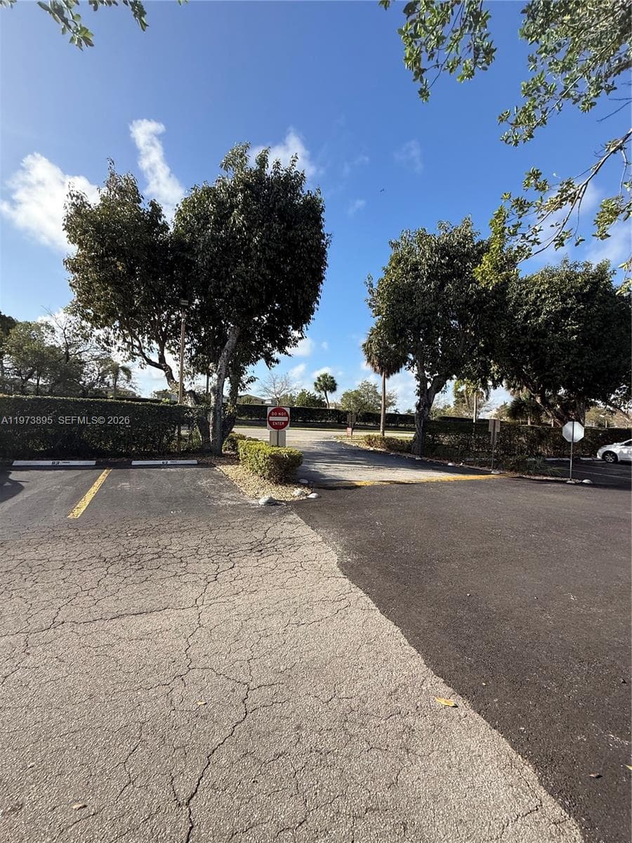 Cedar Glenn · #227-E in Miami - Photo 28